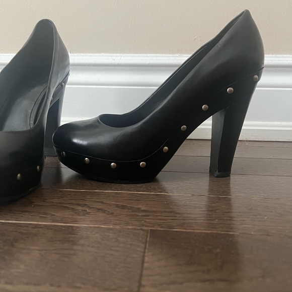 Coach black leather heels with studs - Picture 3 of 5